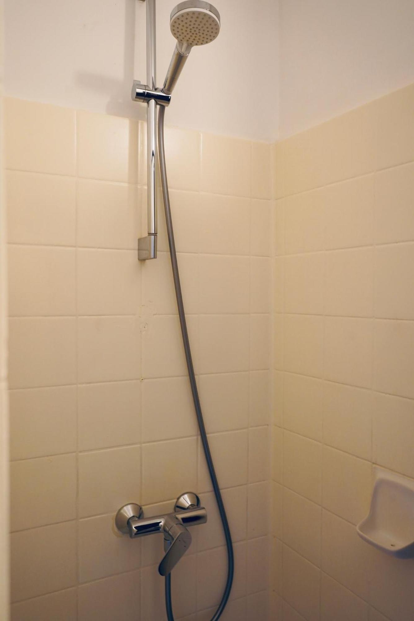 Apartment In Ruhiger Lage-Waschmaschine-Balkon Волфсбург Екстериор снимка